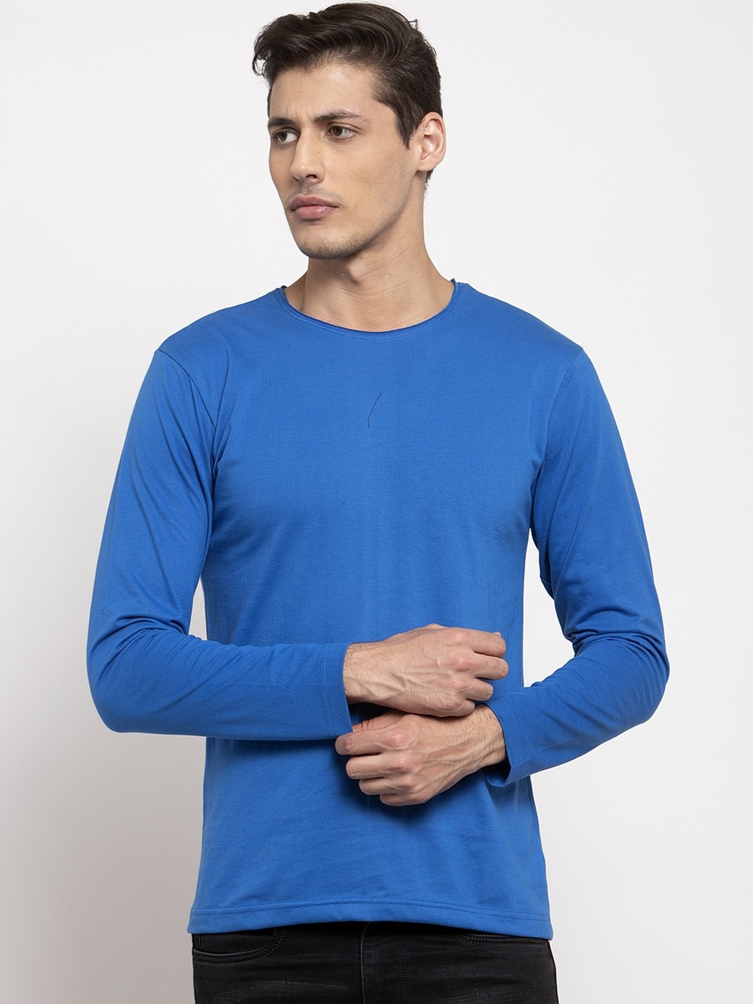 Friskers Men Blue Solid Round Neck T-shirt