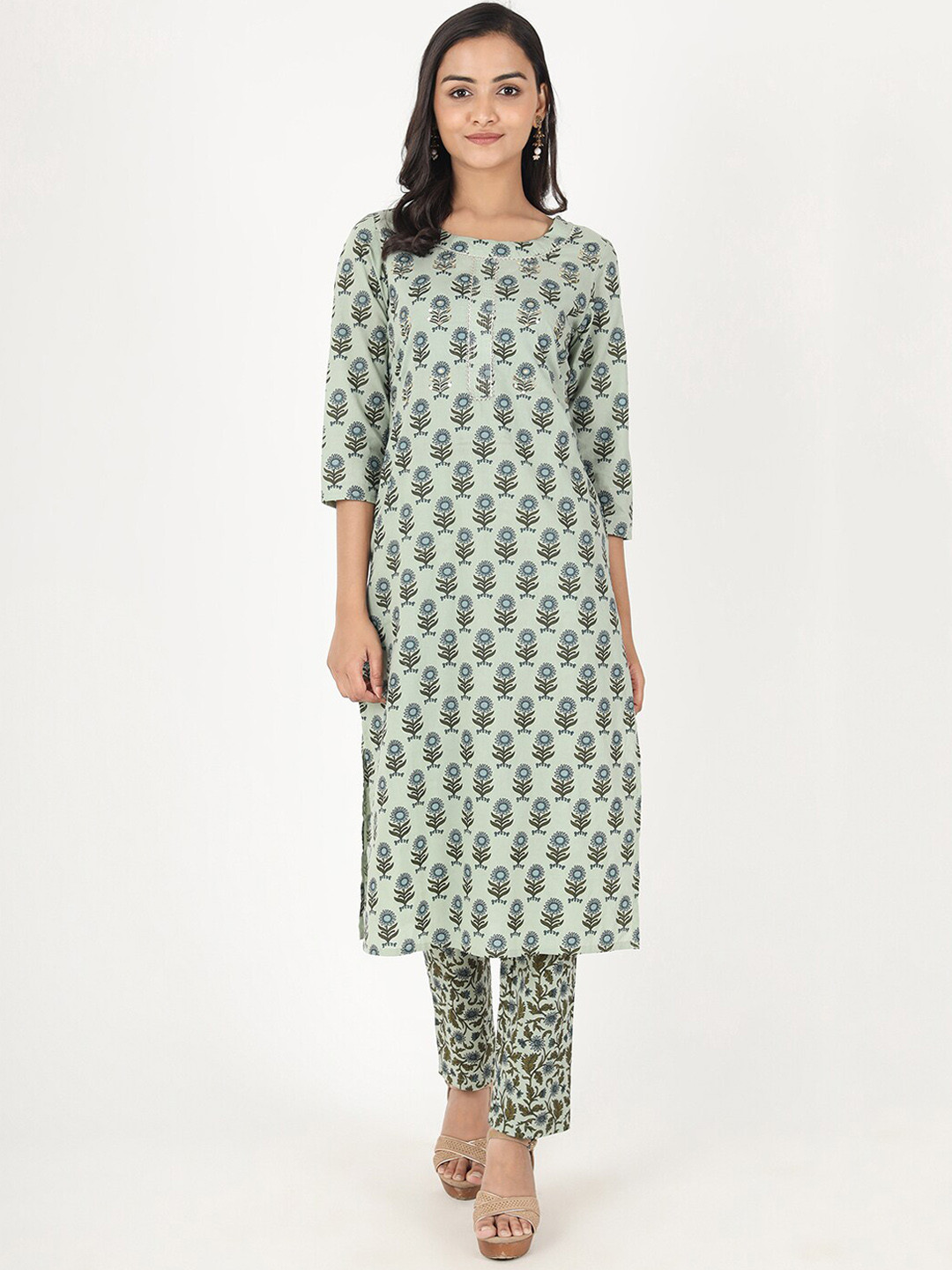 

Vbuyz Women Green Printed Kurta with Trousers