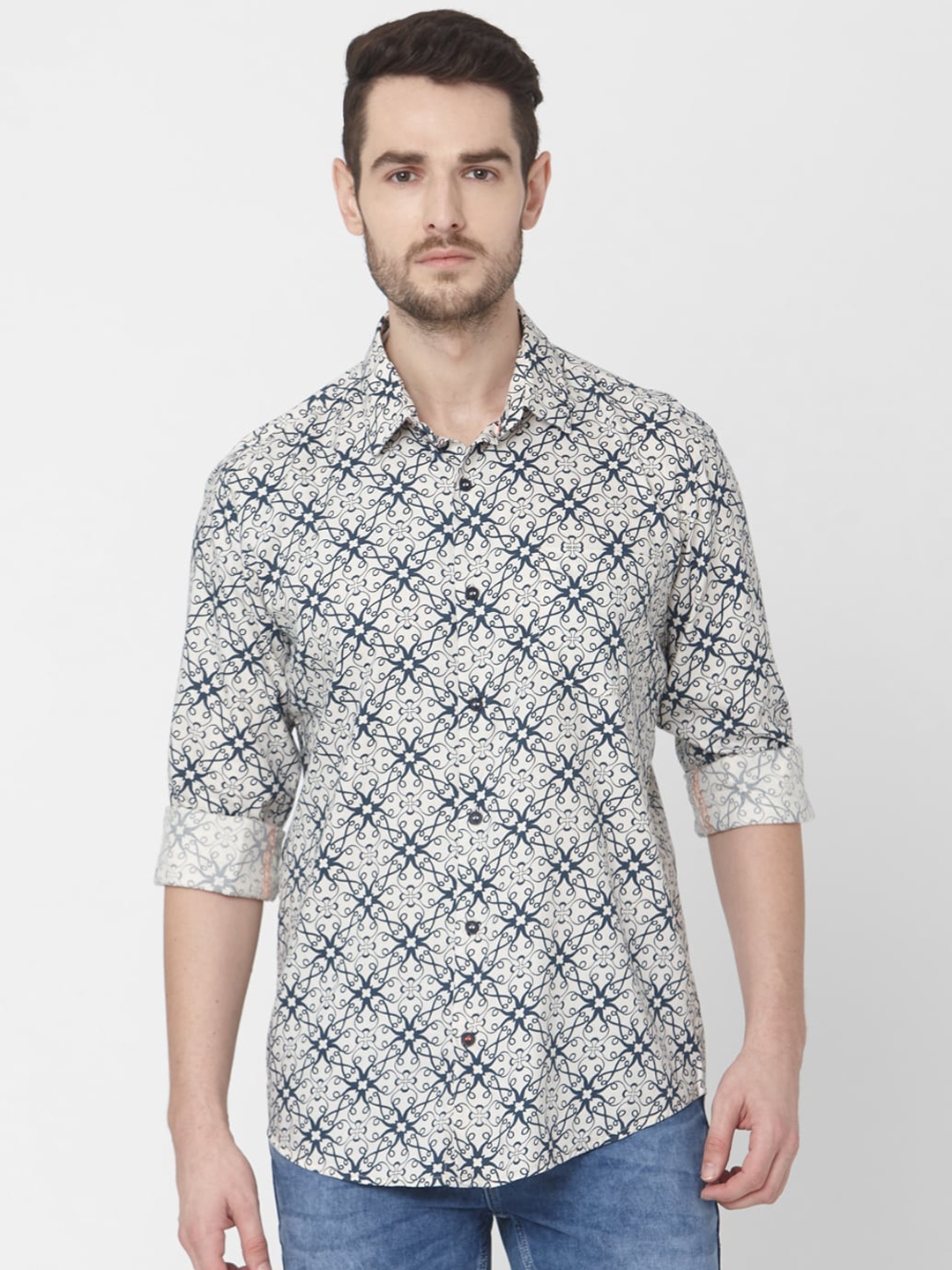 

Mufti Men Off-White & Navy Blue Slim Fit Printed Casual Shirt