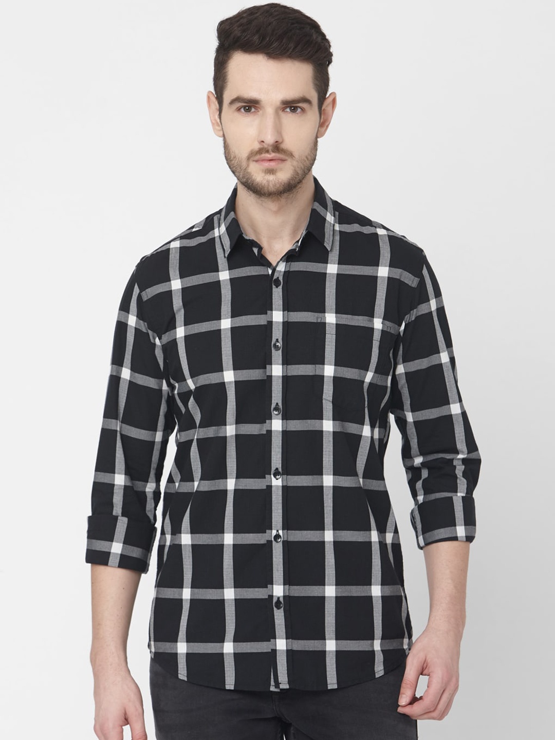 

Mufti Men Black & Off-White Slim Fit Checked Casual Shirt