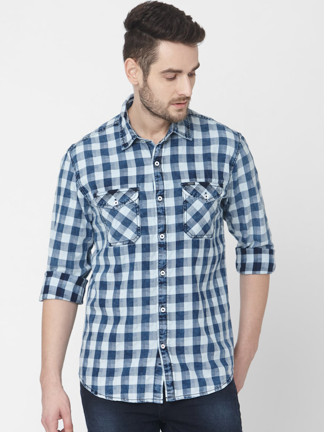 

Mufti Men White & Navy Blue Slim Fit Checked Casual Shirt