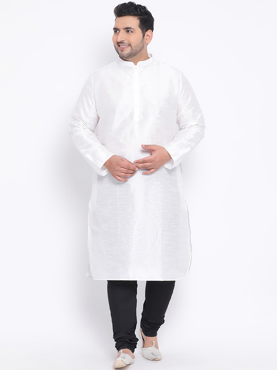 

KISAH PLUS Men White Solid Straight Kurta