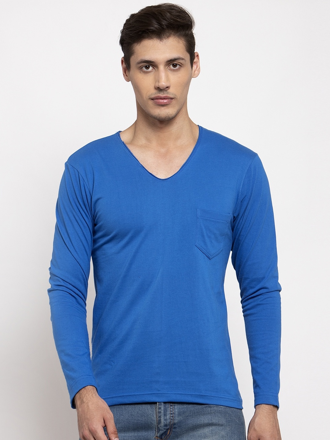 

Friskers Men Blue Solid V-Neck T-shirt
