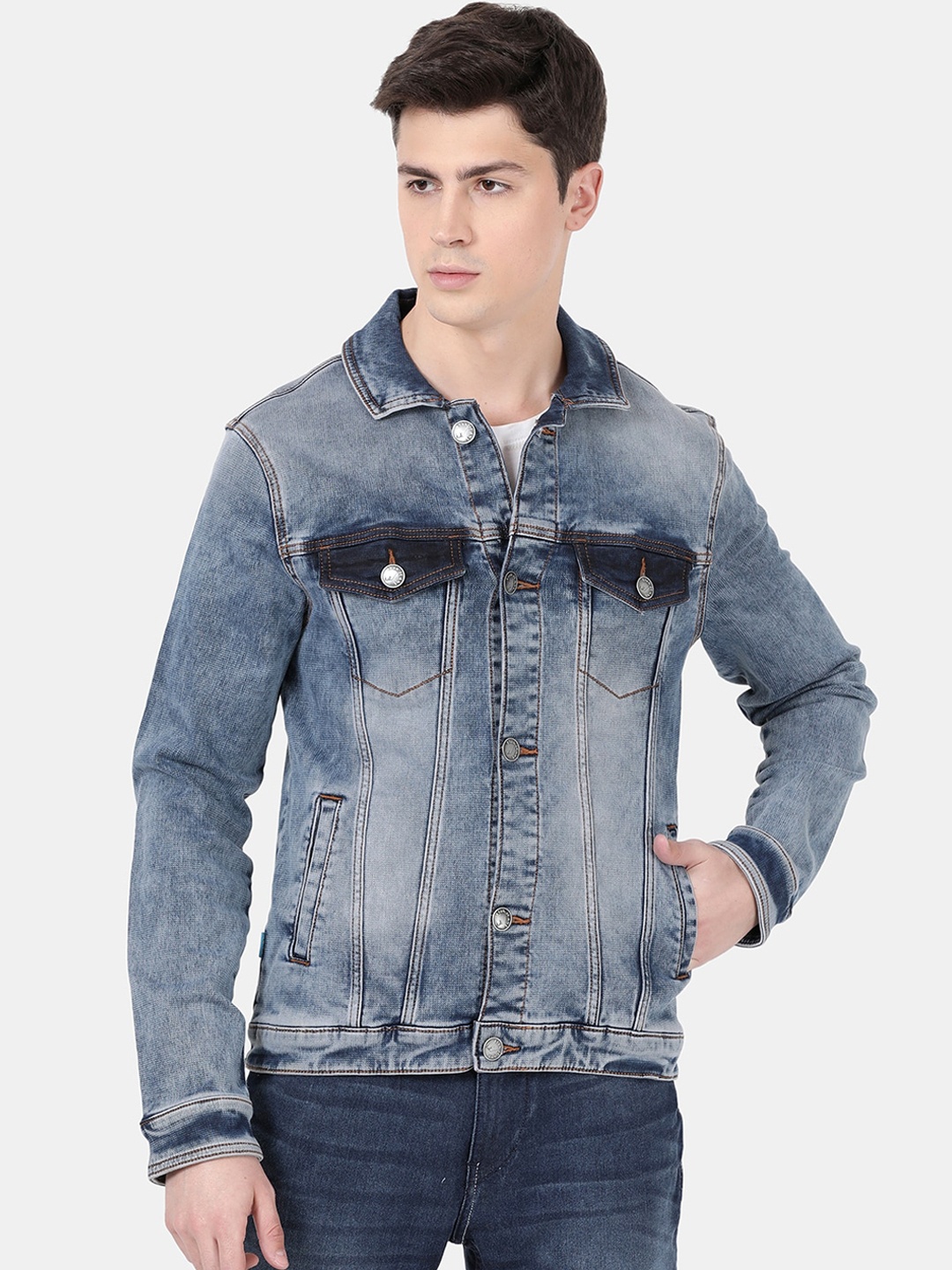 

Llak Jeans Men Blue Solid Denim Jacket