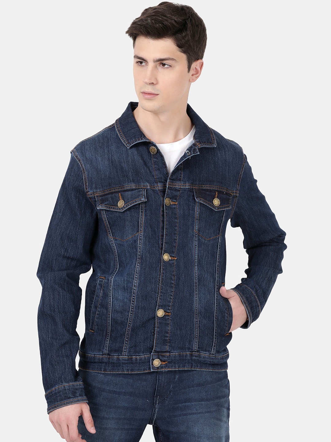 

Llak Jeans Men Blue Solid Denim Jacket