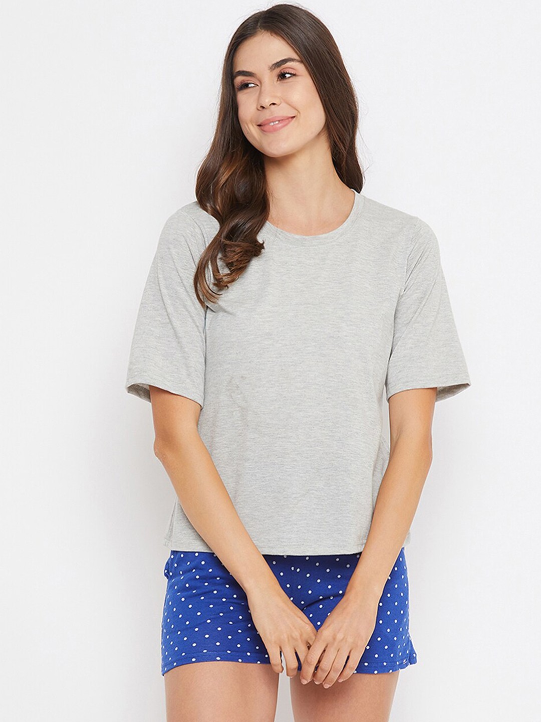 

Clovia Women Grey & Blue Printed Night Suit