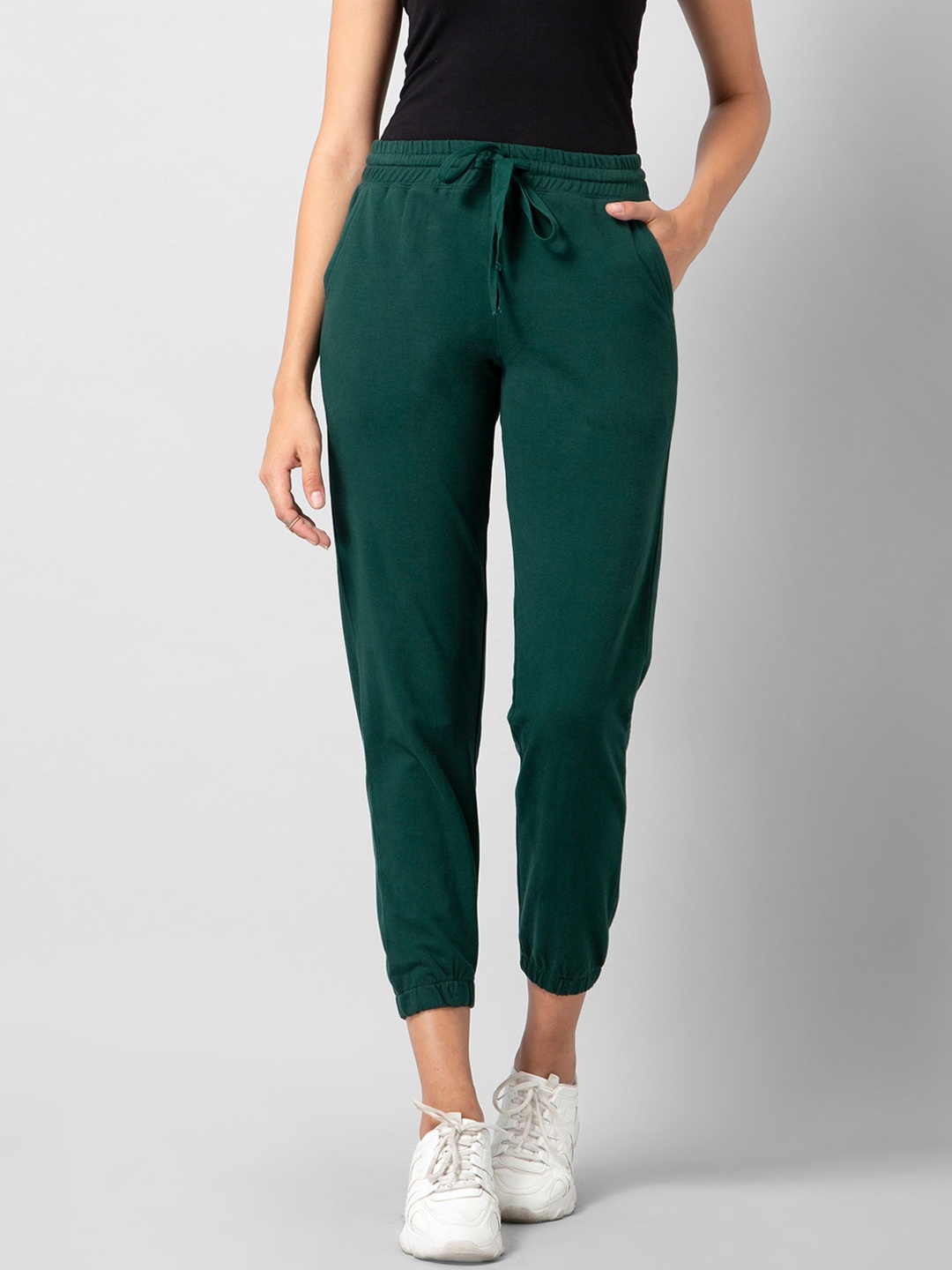

FabAlley Women Green Regular Fit Solid Joggers