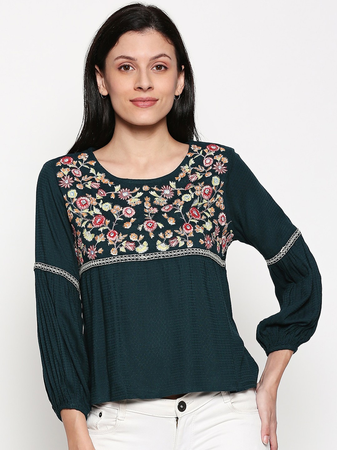 

People Women Green Embroidered Top