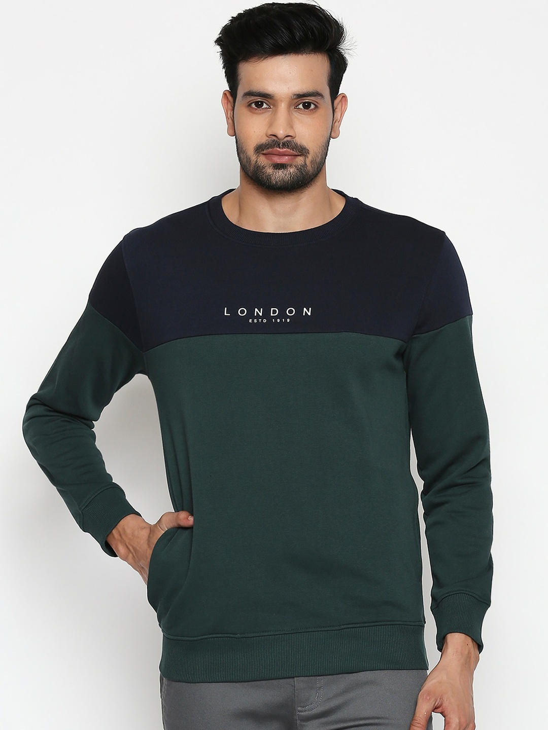 

BYFORD by Pantaloons Men Green Colourblocked Sweatshirt