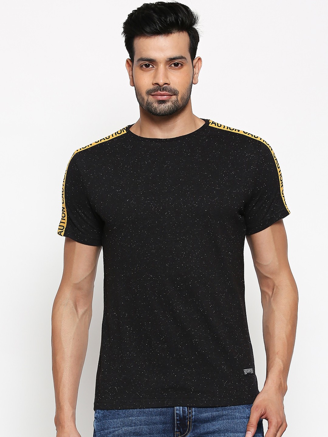 

People Men Black Printed Round Neck T-shirt with Side Stripes