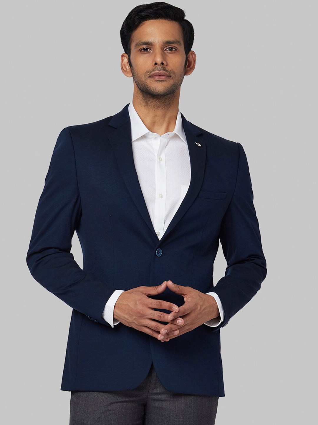 

Park Avenue Men Blue Solid Single-Breasted Formal Blazer