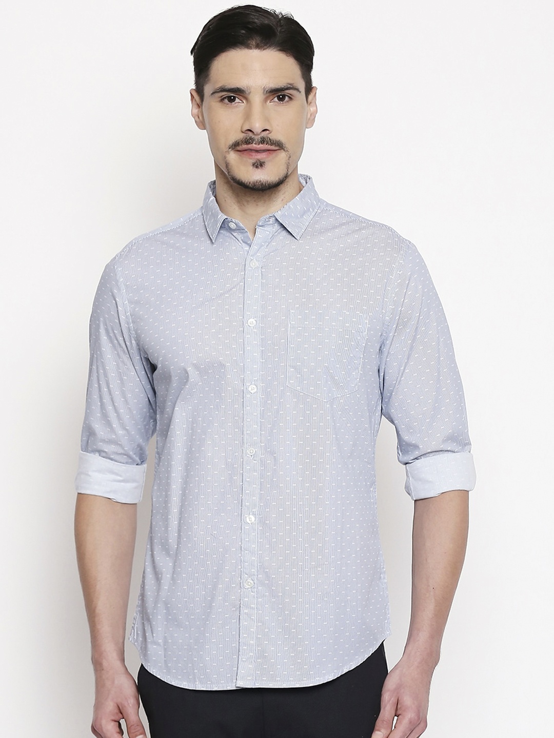 

BYFORD by Pantaloons Men Grey & Blue Slim Fit Striped Casual Shirt