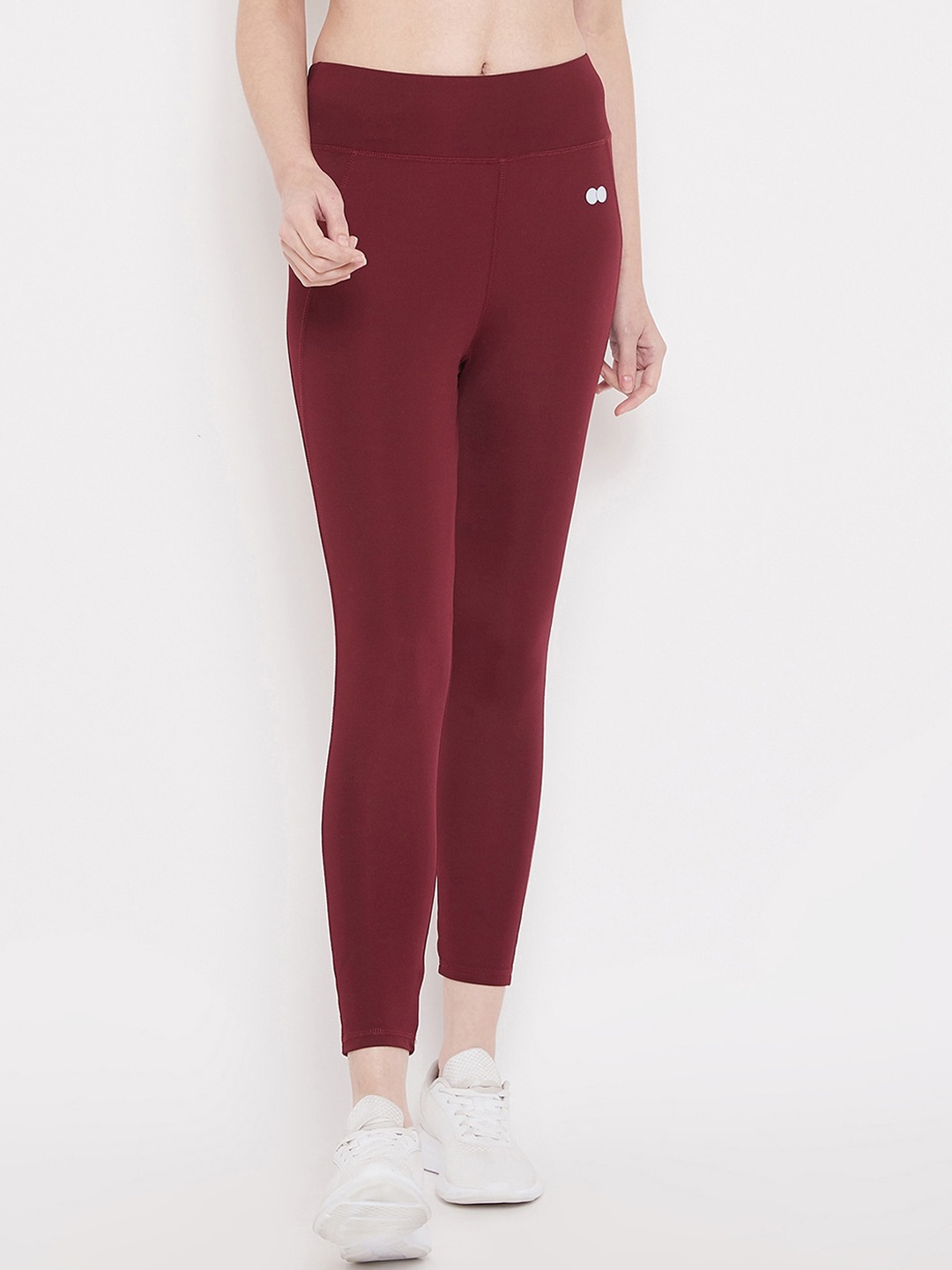 

Clovia Women Solid High-Rise Activewear Tights, Maroon