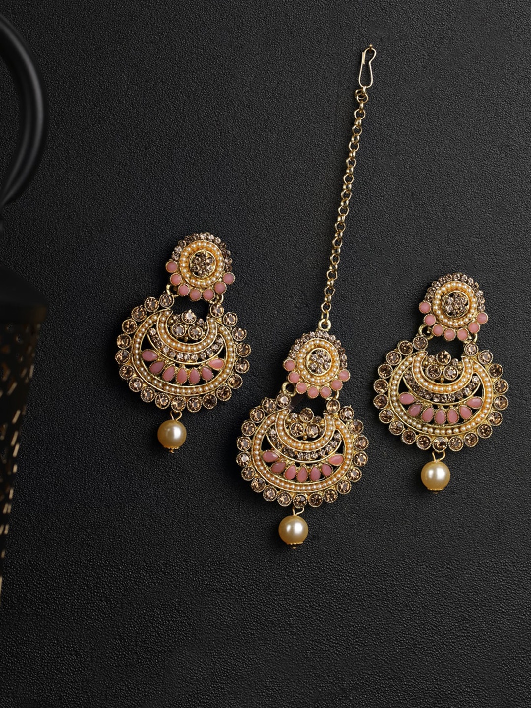 

Priyaasi Gold-Plated Peach Coloured Kundan Studded Maang Tika & Earring Set