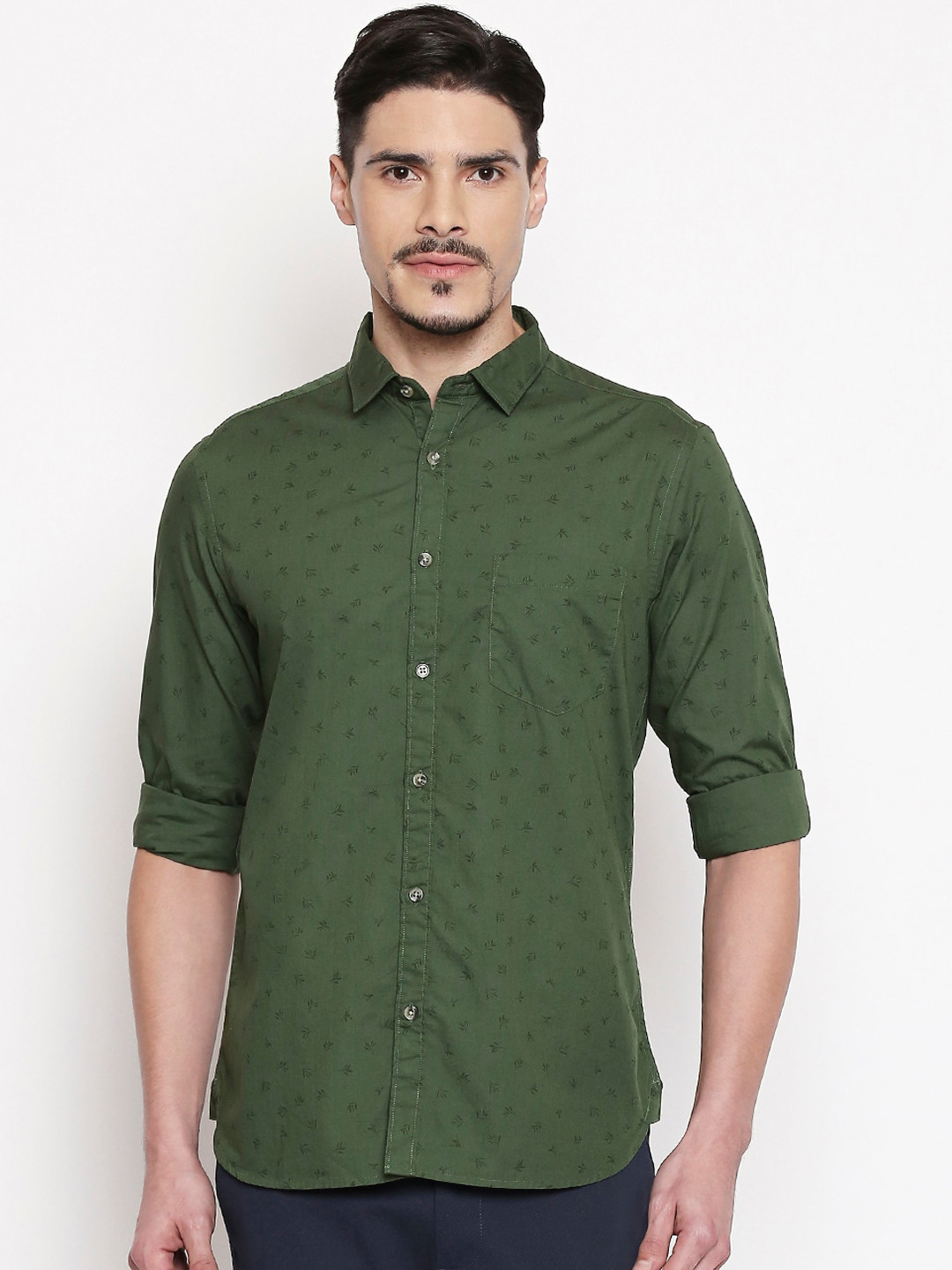 

BYFORD by Pantaloons Men Green Floral Printed Casual Shirt