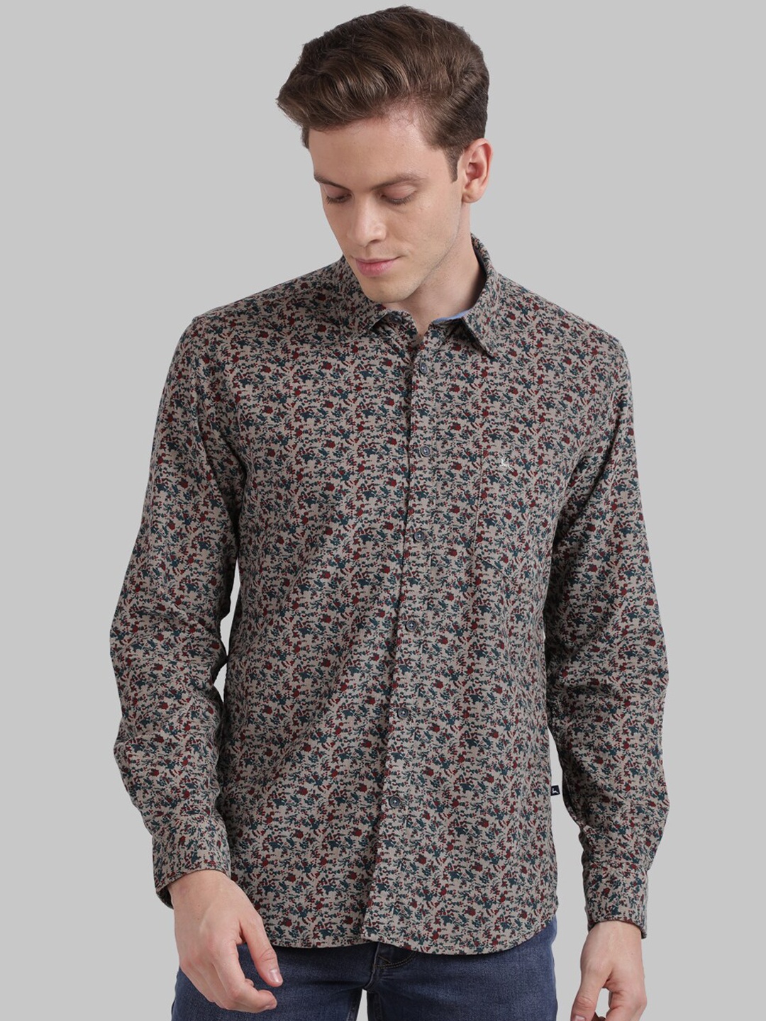 

Parx Men Beige & Red Regular Fit Printed Casual Shirt