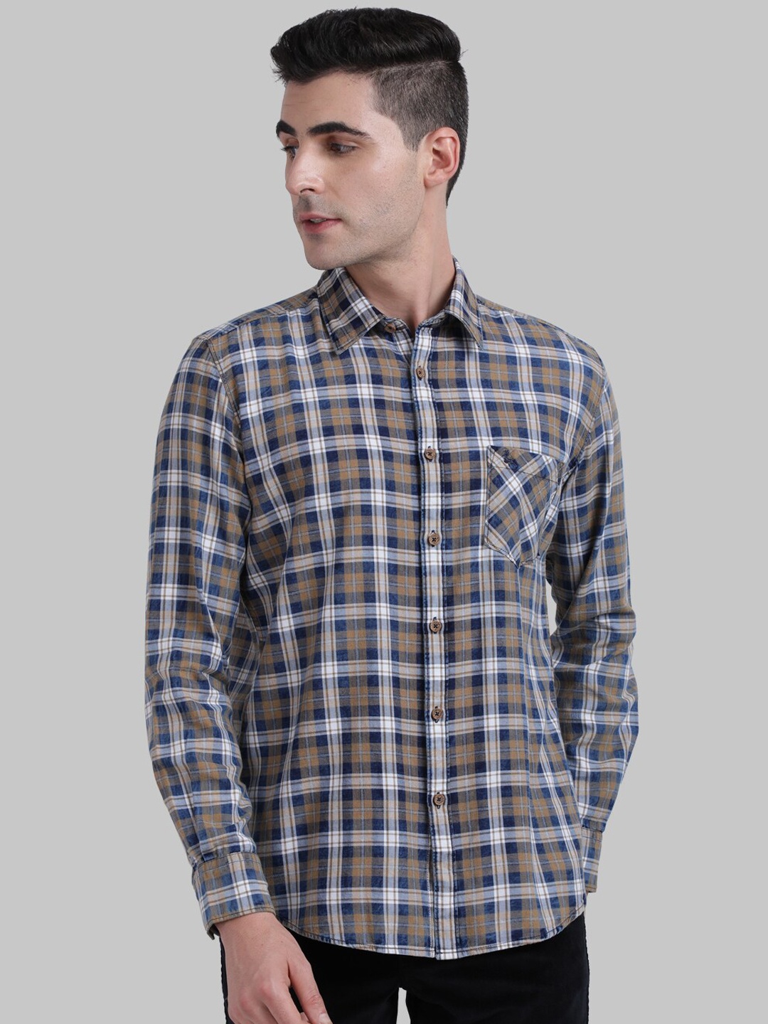 

Parx Men Olive Green & Navy Blue Regular Fit Checked Casual Shirt
