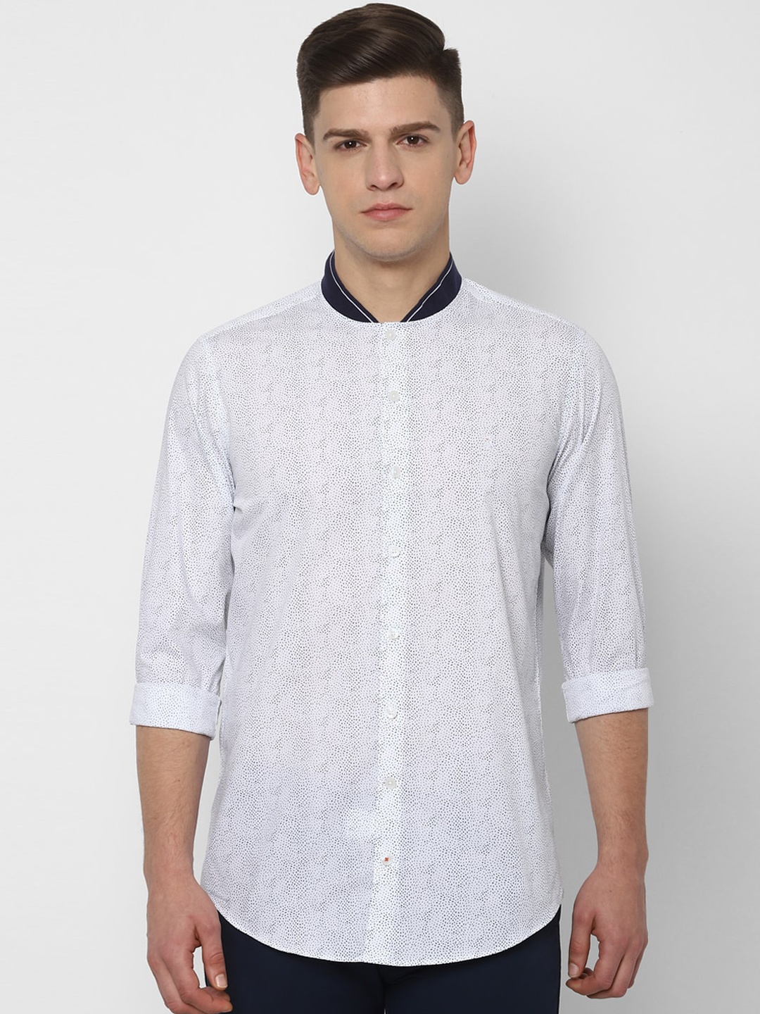 

SIMON CARTER LONDON Men White Slim Fit Printed Casual Shirt