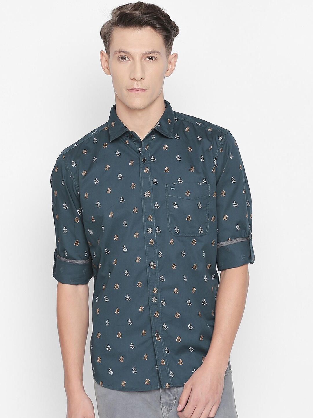 

Basics Men Green & Yellow Slim Fit Printed Casual Shirt