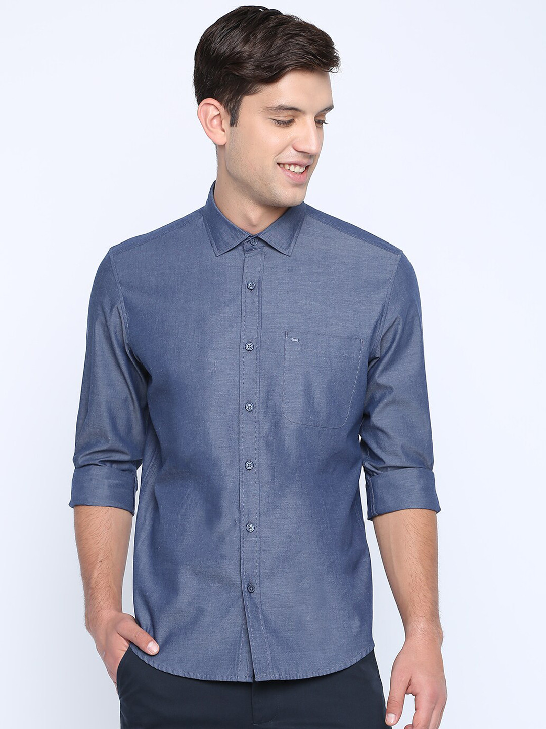 

Basics Men Blue Slim Fit Solid Casual Shirt