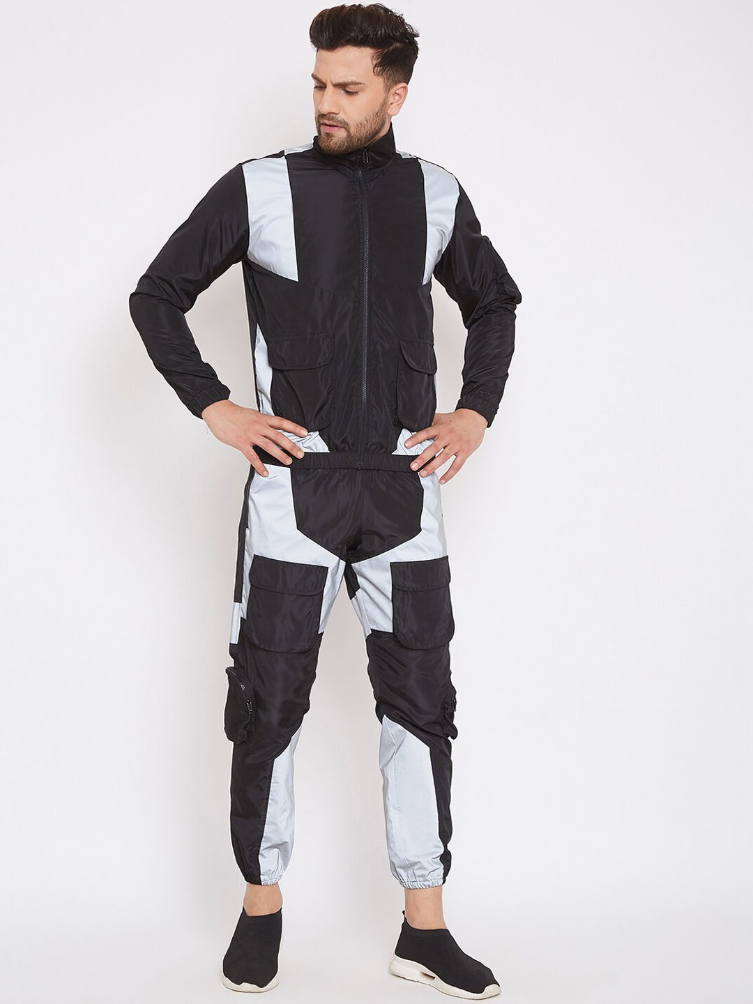 

FUGAZEE Men Black & White Colourblocked Tracksuit