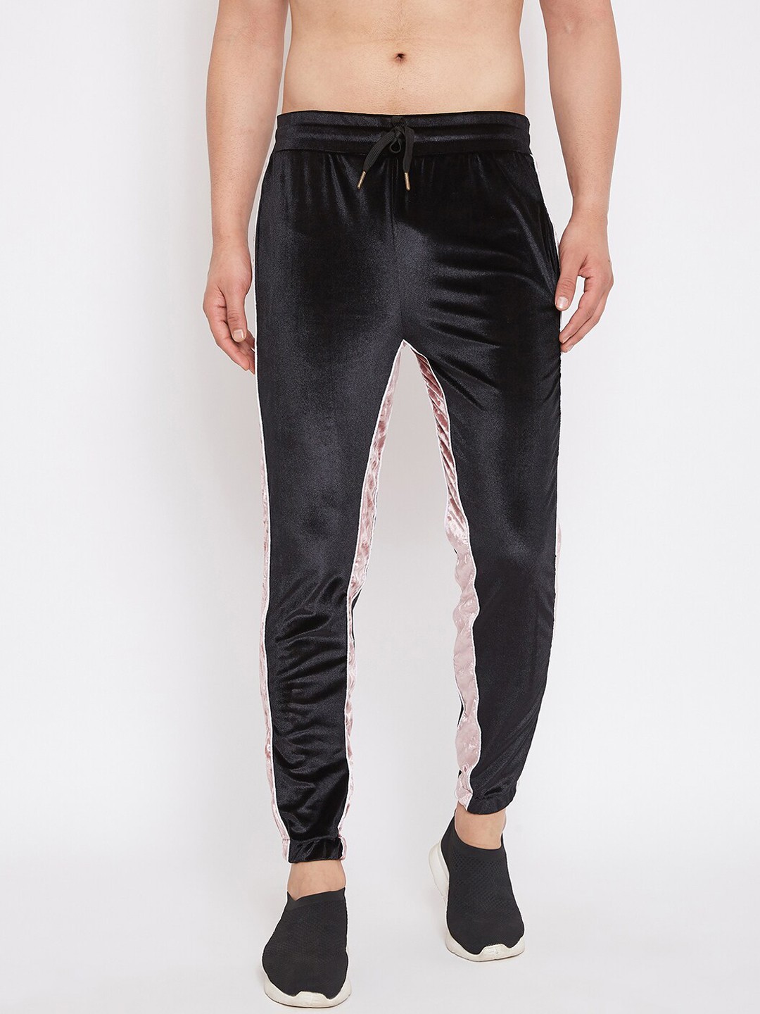

FUGAZEE Men Black & Beige Solid Slim-Fit Joggers