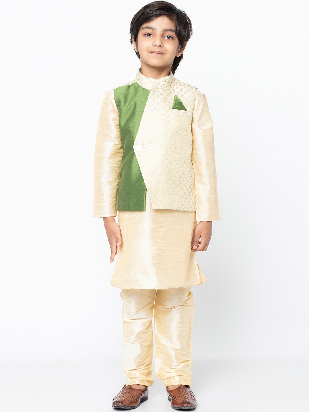 

KISAH Boys Cream-Coloured & Green Colourblocked Kurta Jacket Set