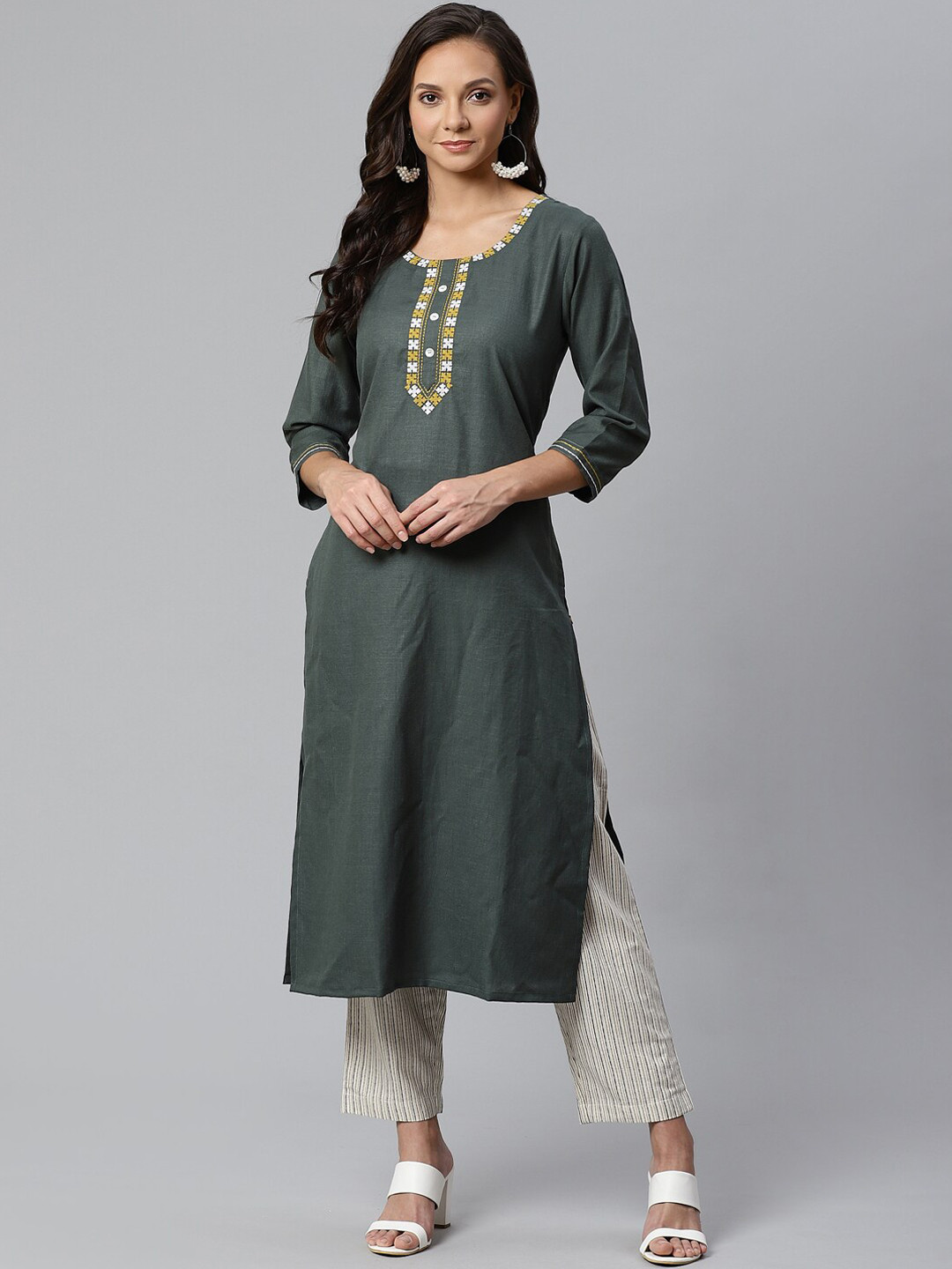 

KSUT Women Grey Printed Kurta with Trousers