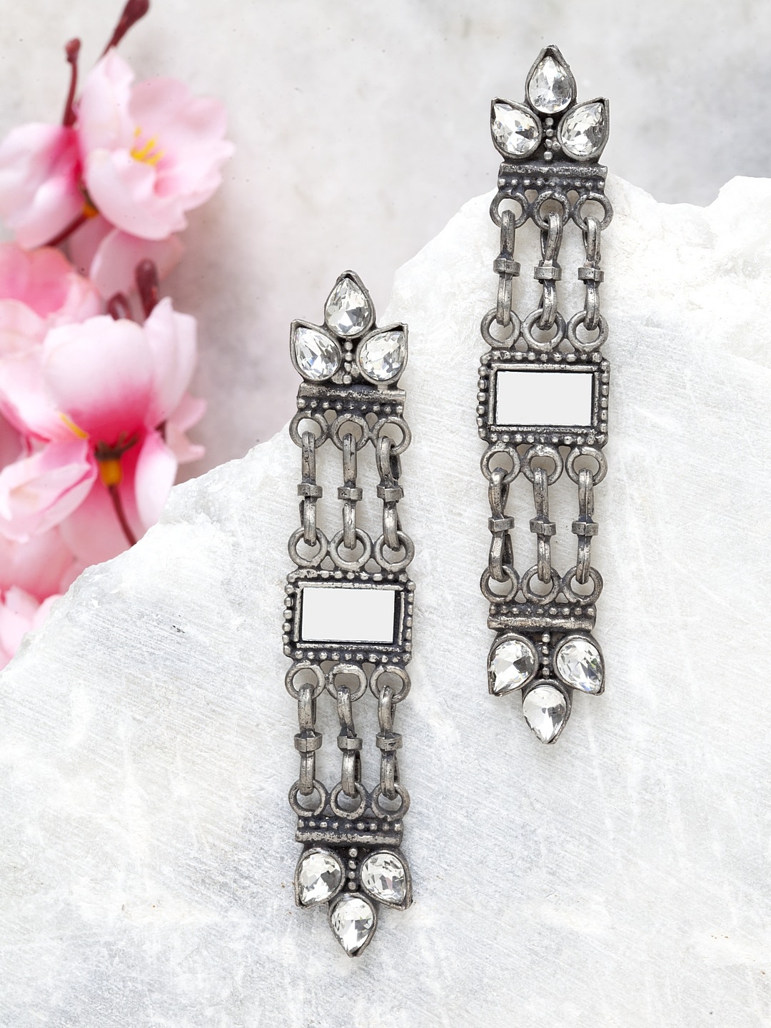 

Moedbuille Gunmetal-Toned Classic Drop Earrings, Metallic