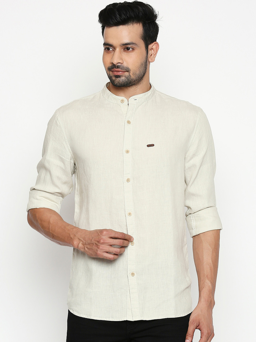 

People Men Off-White Slim Fit Solid Pure Linen Casual Shirt
