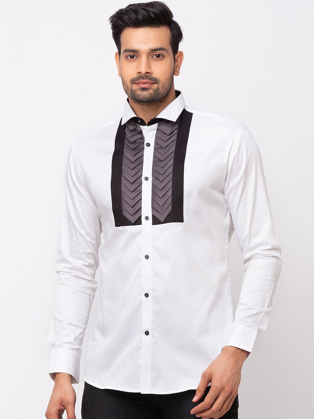 

mode de base Men White & Grey Slim Fit Solid Casual Shirt