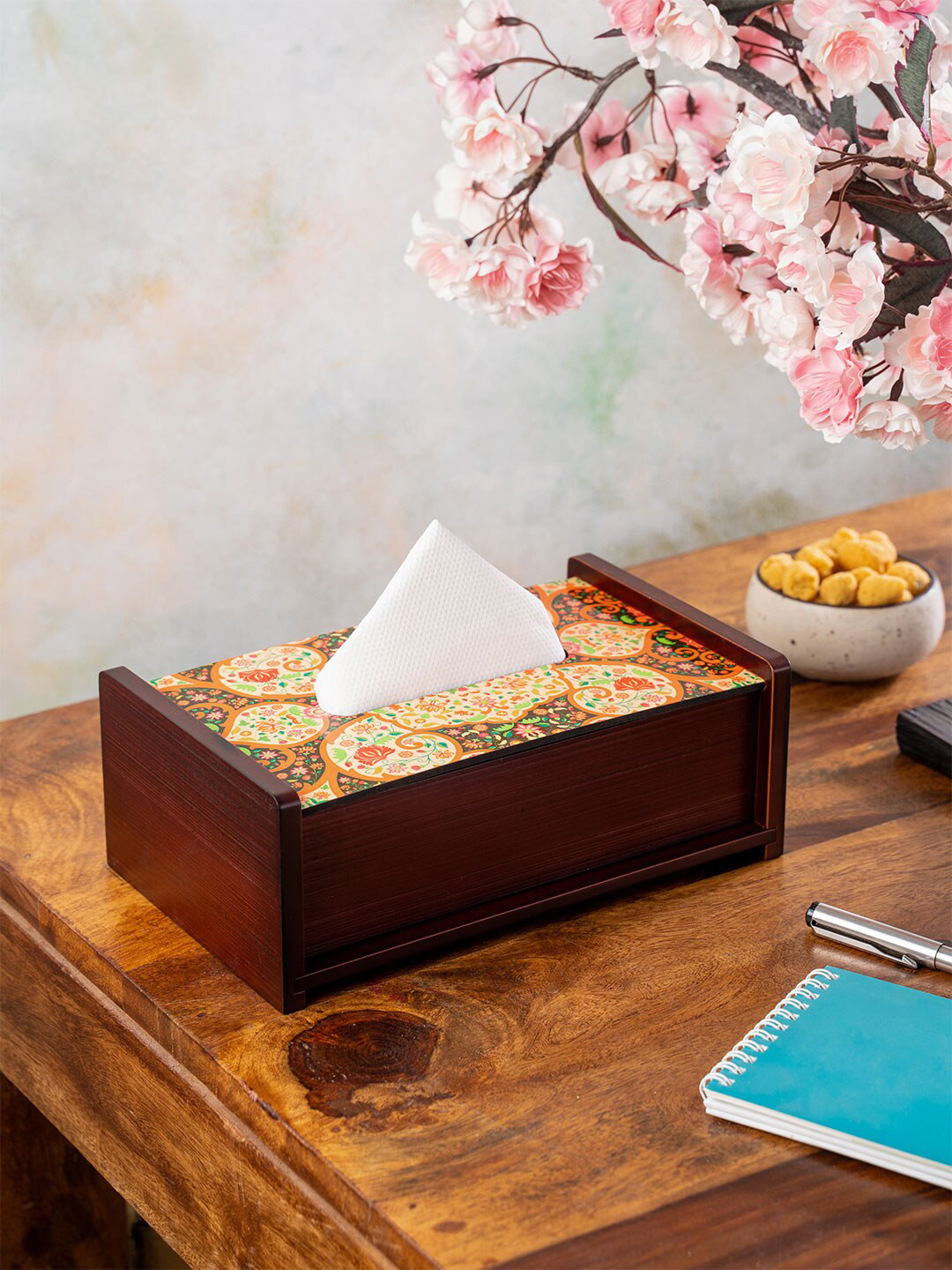 

KOLOROBIA Brown & White Mughal Print Tissue Holder