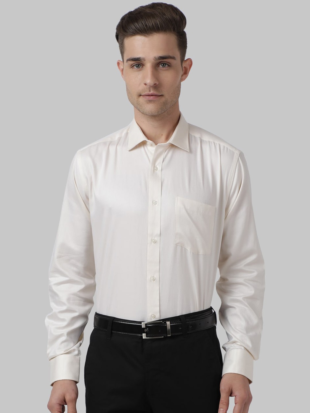 

Park Avenue Men Yellow Regular Fit Solid Formal Shirt