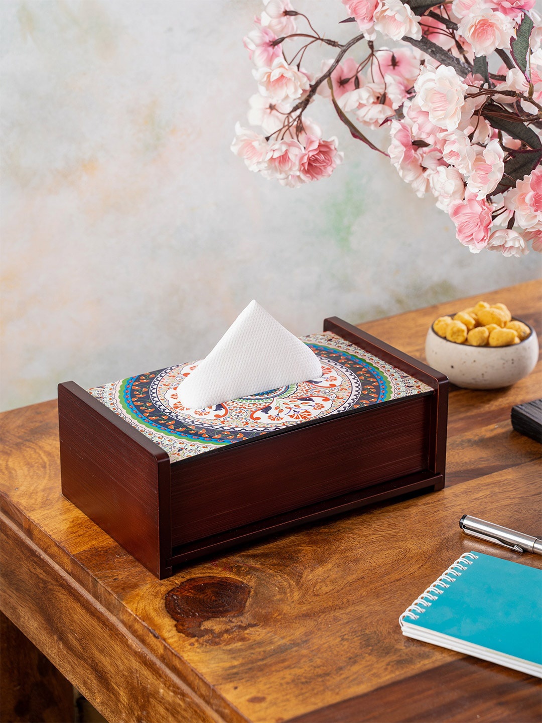 

KOLOROBIA Brown & White Turkish Fervor Tissue Box