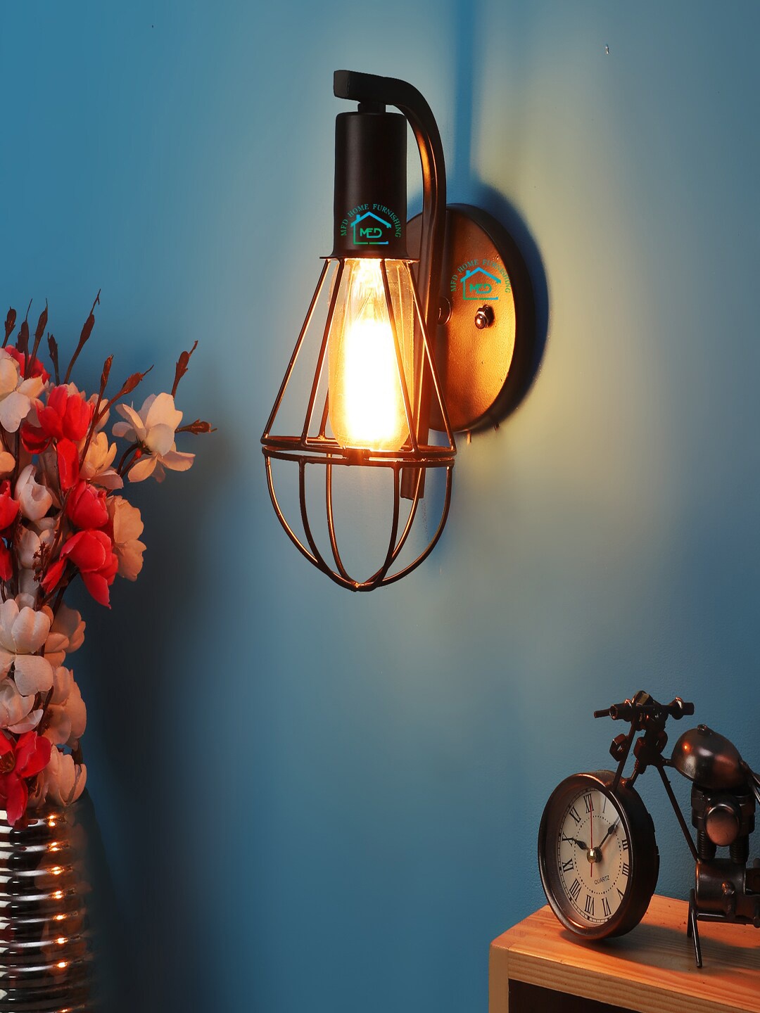 

MFD HOME FURNISHING Black Solid Iron Armed Sconce Lamp