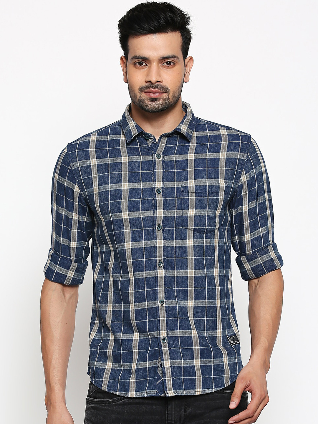 

People Men Navy Blue Slim Fit Checked Casual Shirt