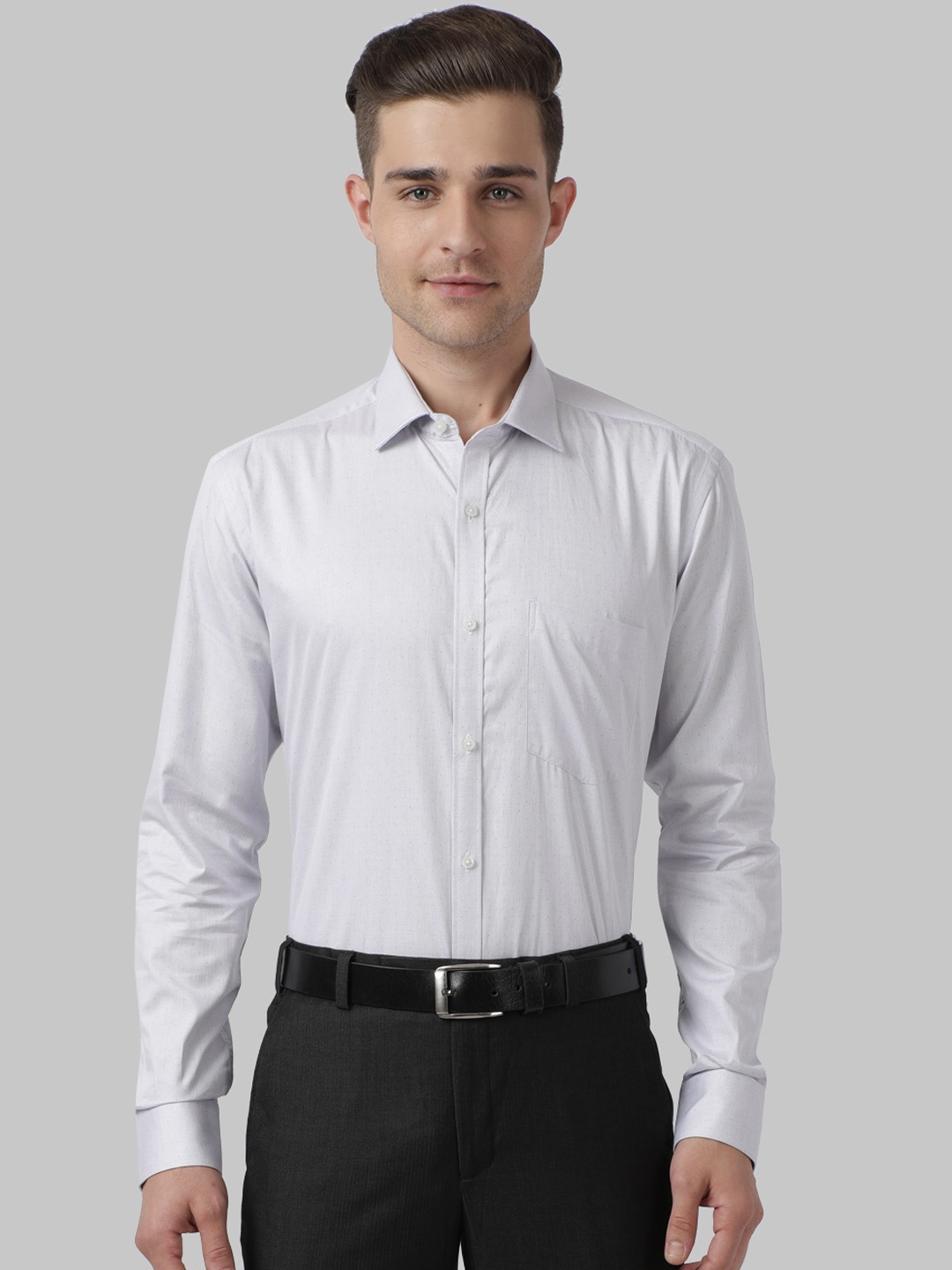 

Park Avenue Men Red Slim Fit Striped Casual Shirt