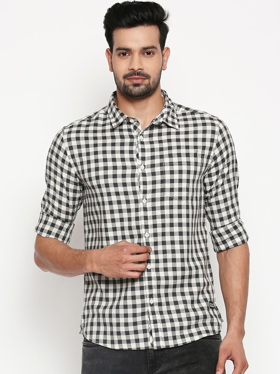

People Men Grey & Off-White Slim Fit Checked Cotton Casual Shirt