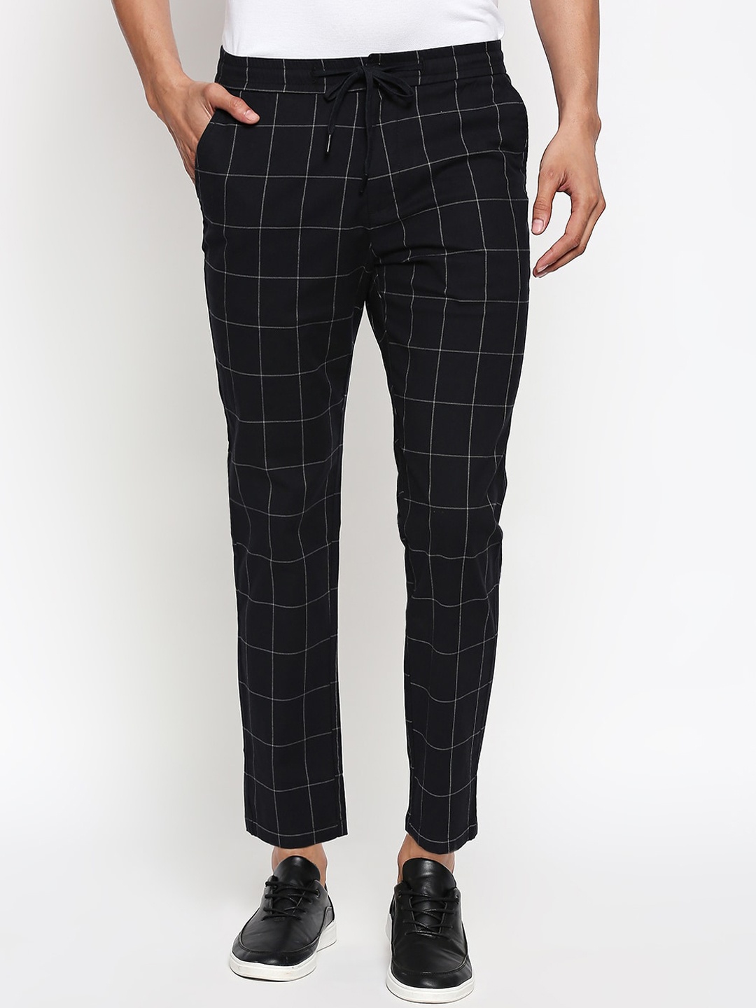 

People Men Navy Blue Slim Fit Checked Cotton Regular Trousers
