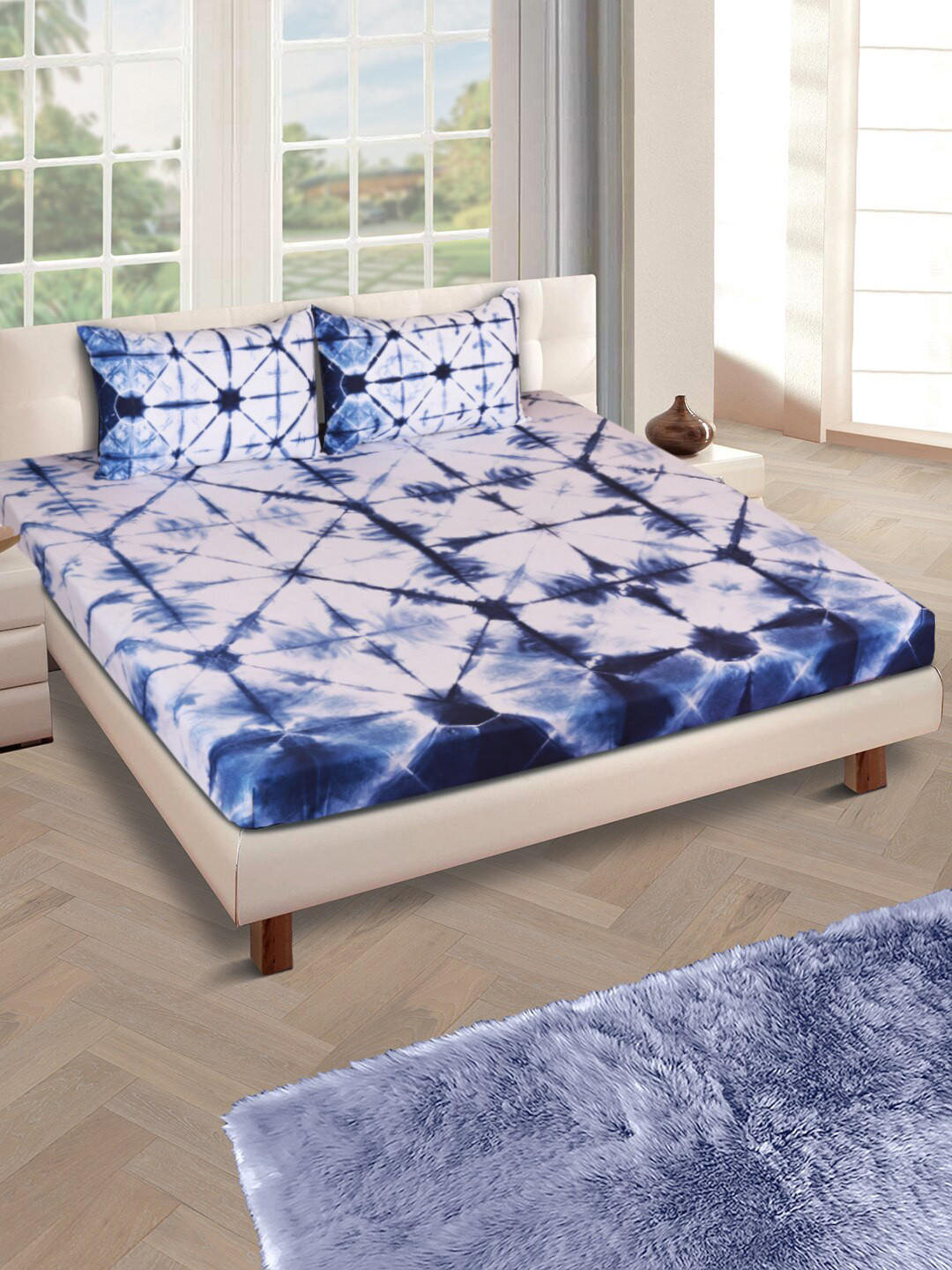 

ROMEE White & Blue Printed Dyed 300 TC Cotton Double Bedsheet with 2 Pillow Covers