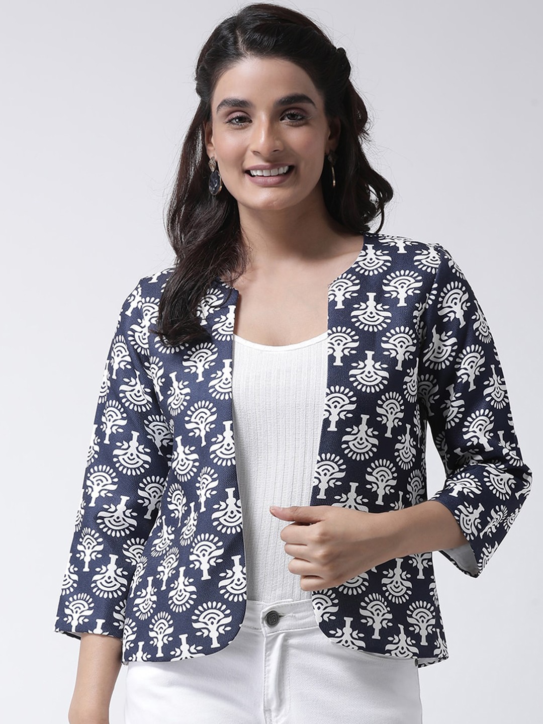 

Hangup Women Navy Blue & White Printed Open Front Shrug