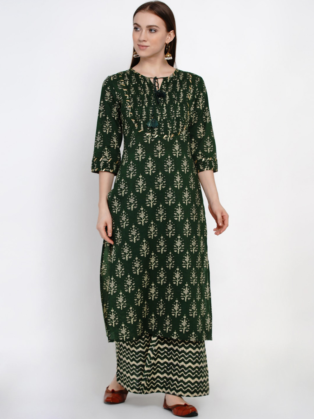

Yuris Women Green Yoke Design Kurta with Palazzos