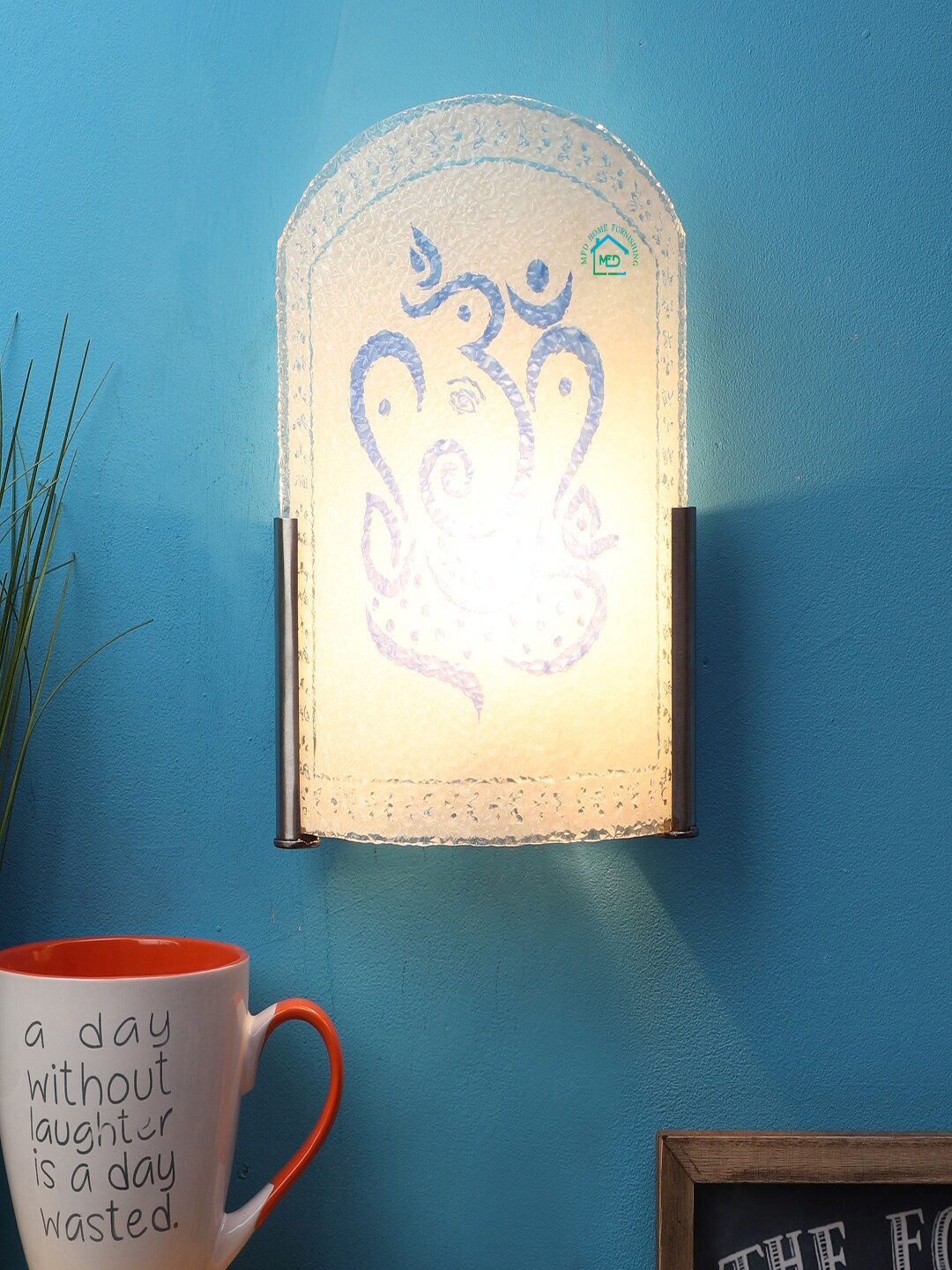 

MFD HOME FURNISHING White & Blue Printed Flush Mount with Bulb