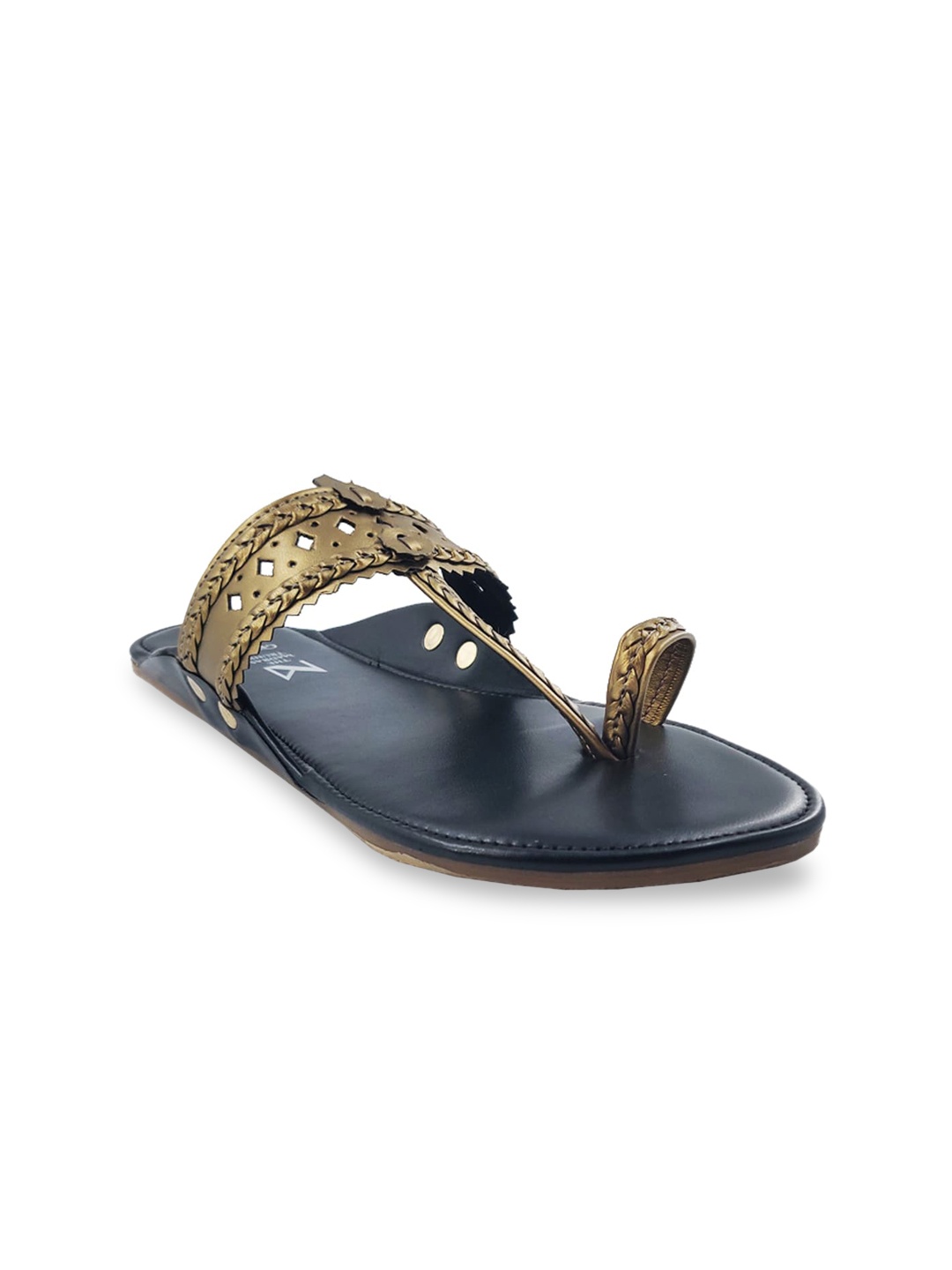 

THE MADRAS TRUNK Women Gold-Toned Textured Leather One Toe Flats