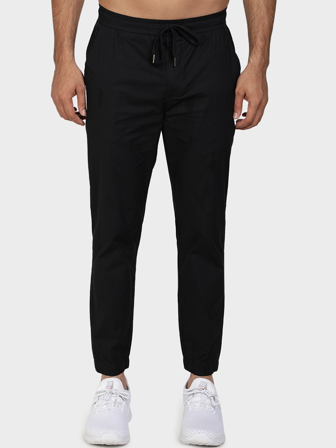 

Red Tape Men Black Solid Joggers