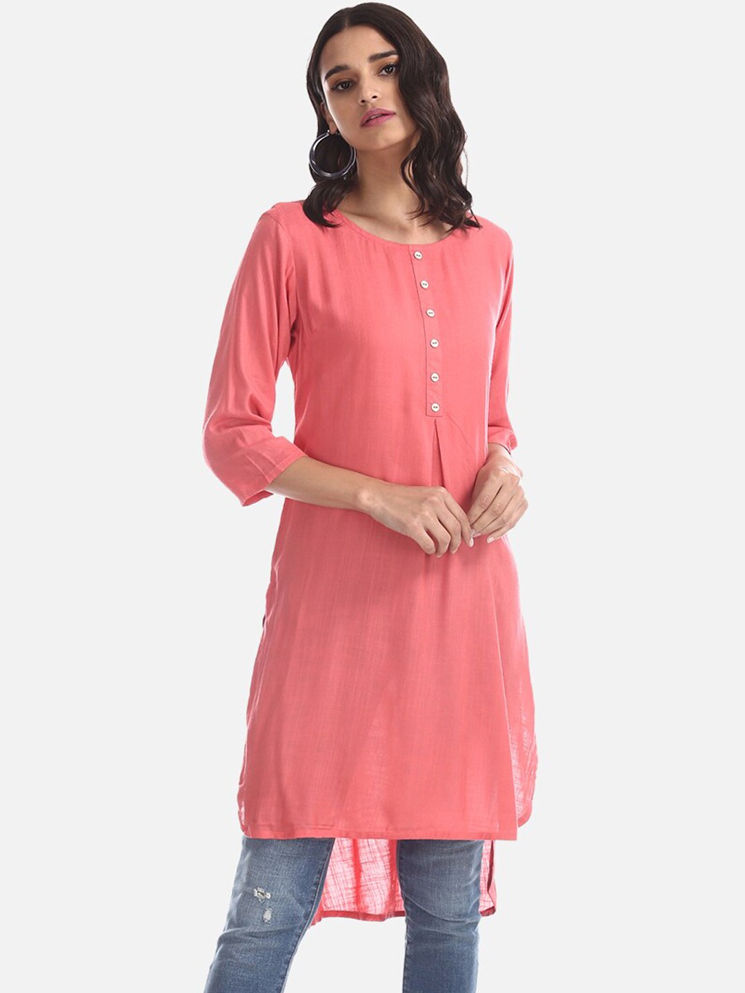 

Karigari Women Pink Solid Straight Kurta