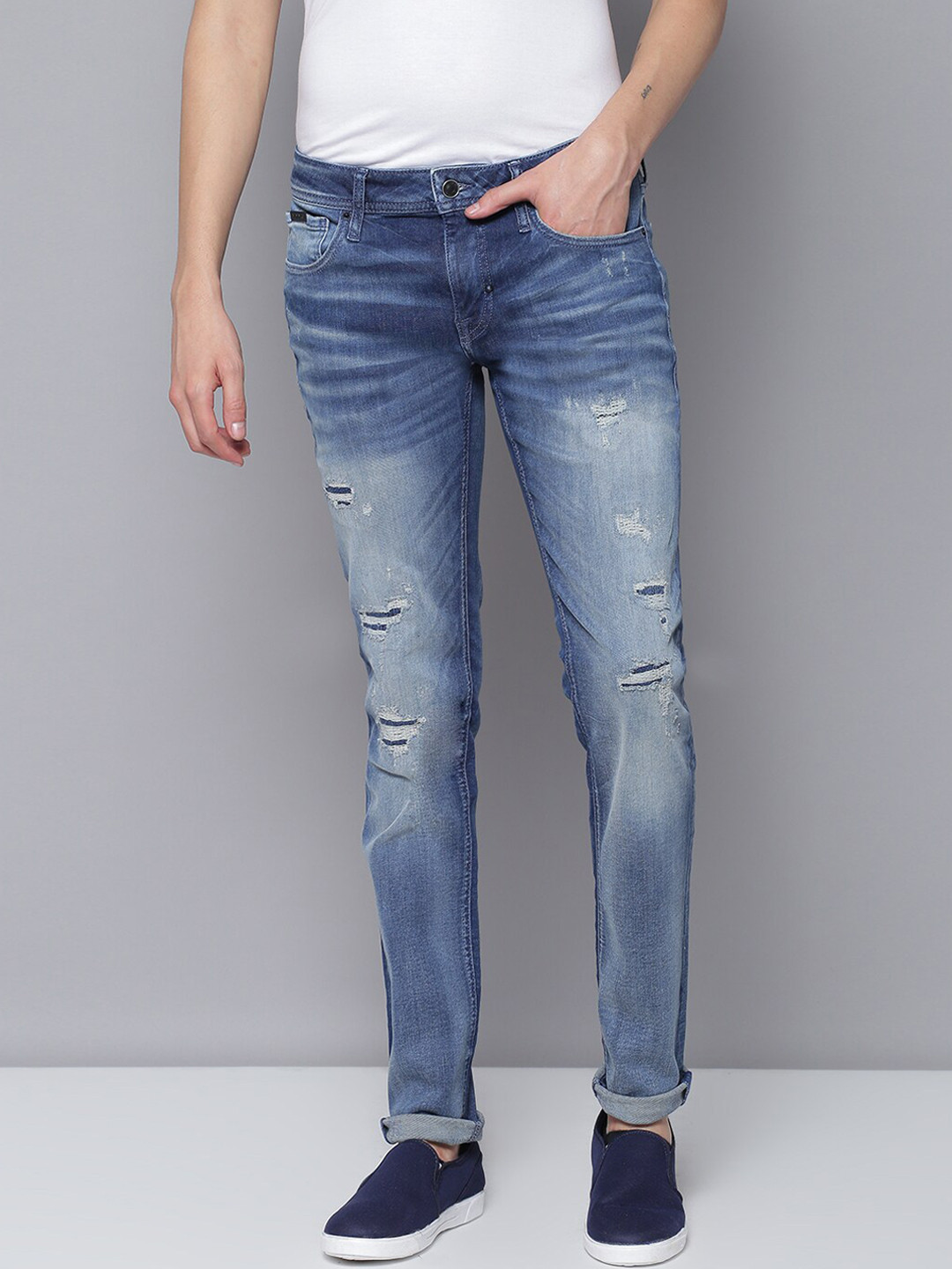

Antony Morato Men Blue Regular Fit Mid-Rise Mildly Distressed Stretchable Jeans