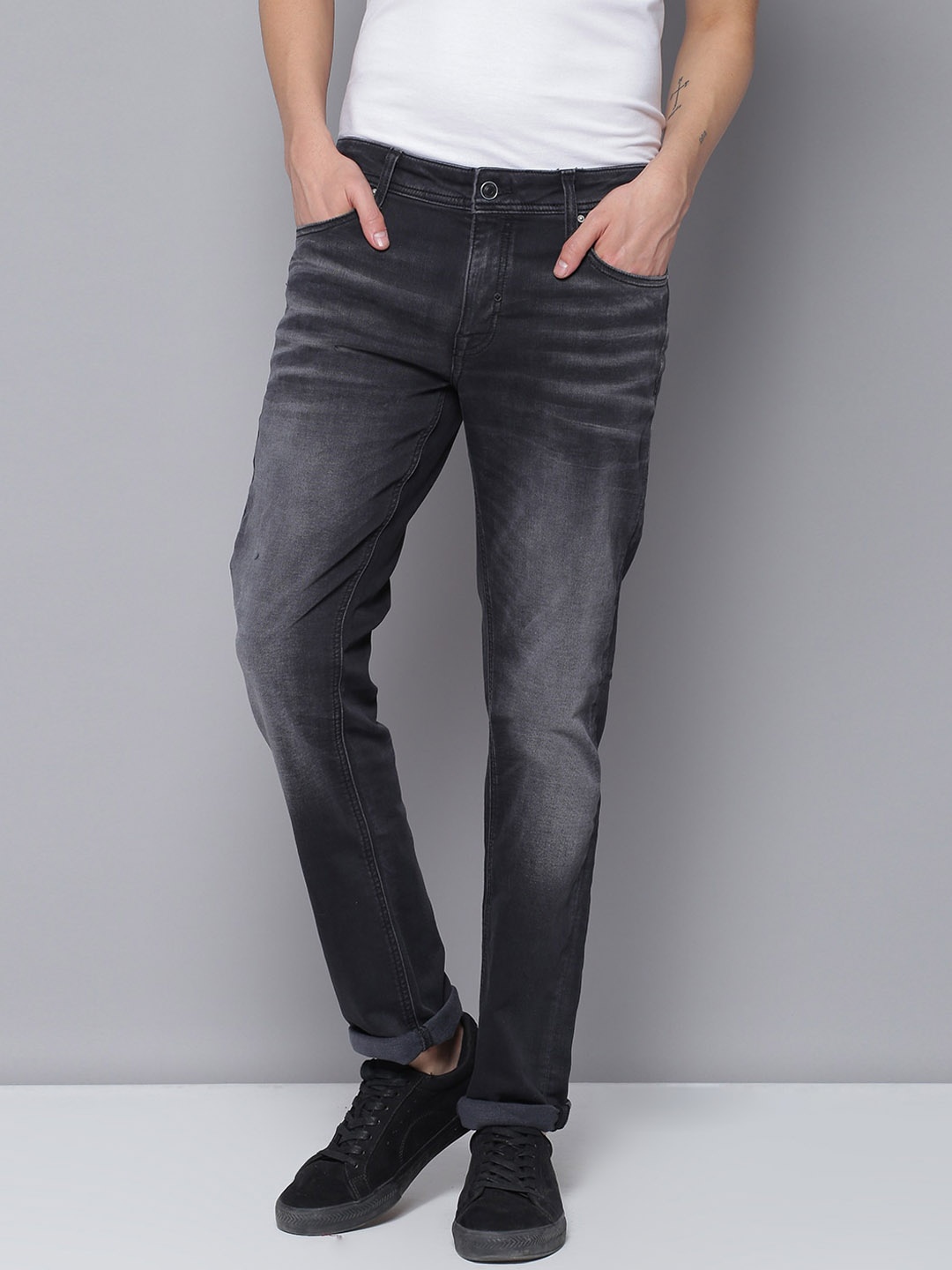 

Antony Morato Men Black Tapered Fit Mid-Rise Clean Look Stretchable Jeans