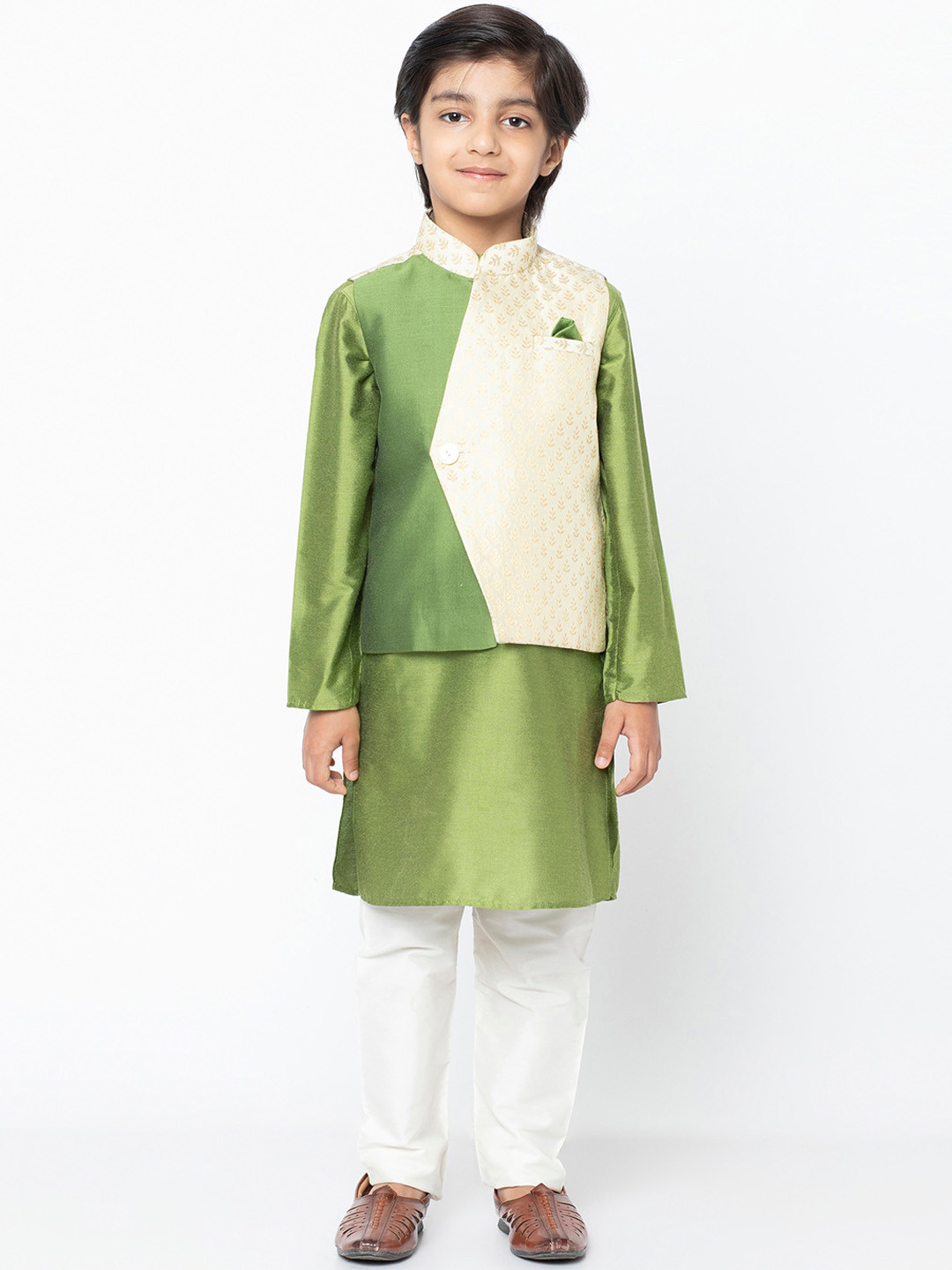 

KISAH Boys Green & White Solid Kurta with Pyjamas