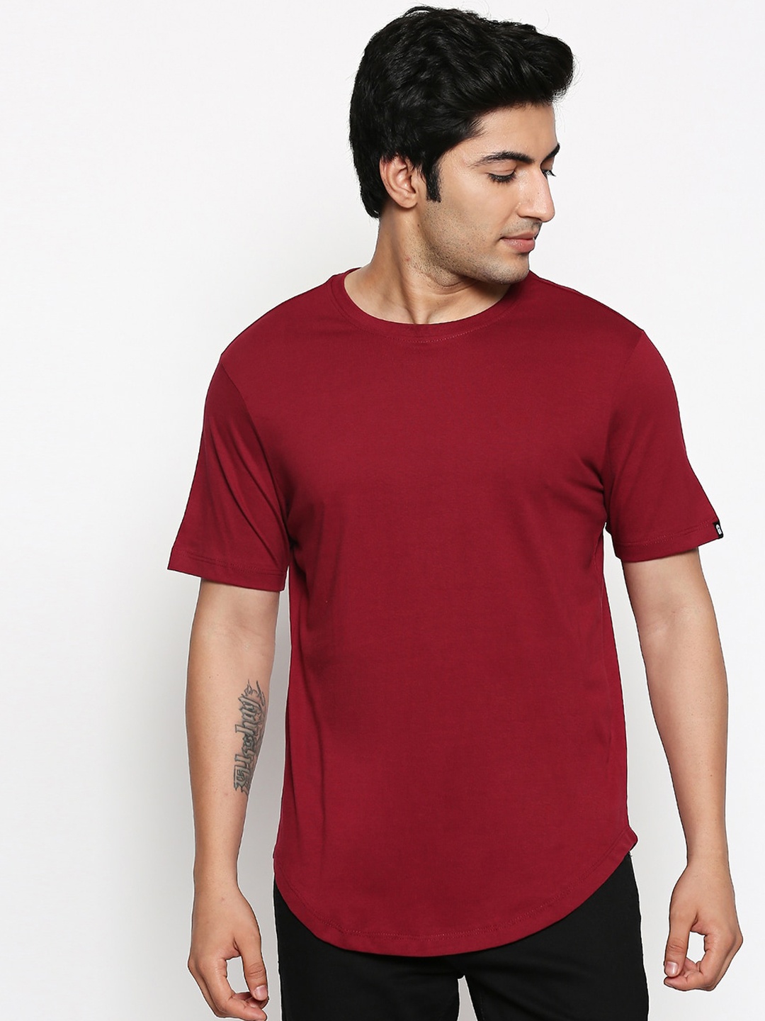 

The Souled Store Unisex Maroon Slim Fit Solid Bio-Washed Round Neck Pure Cotton T-shirt